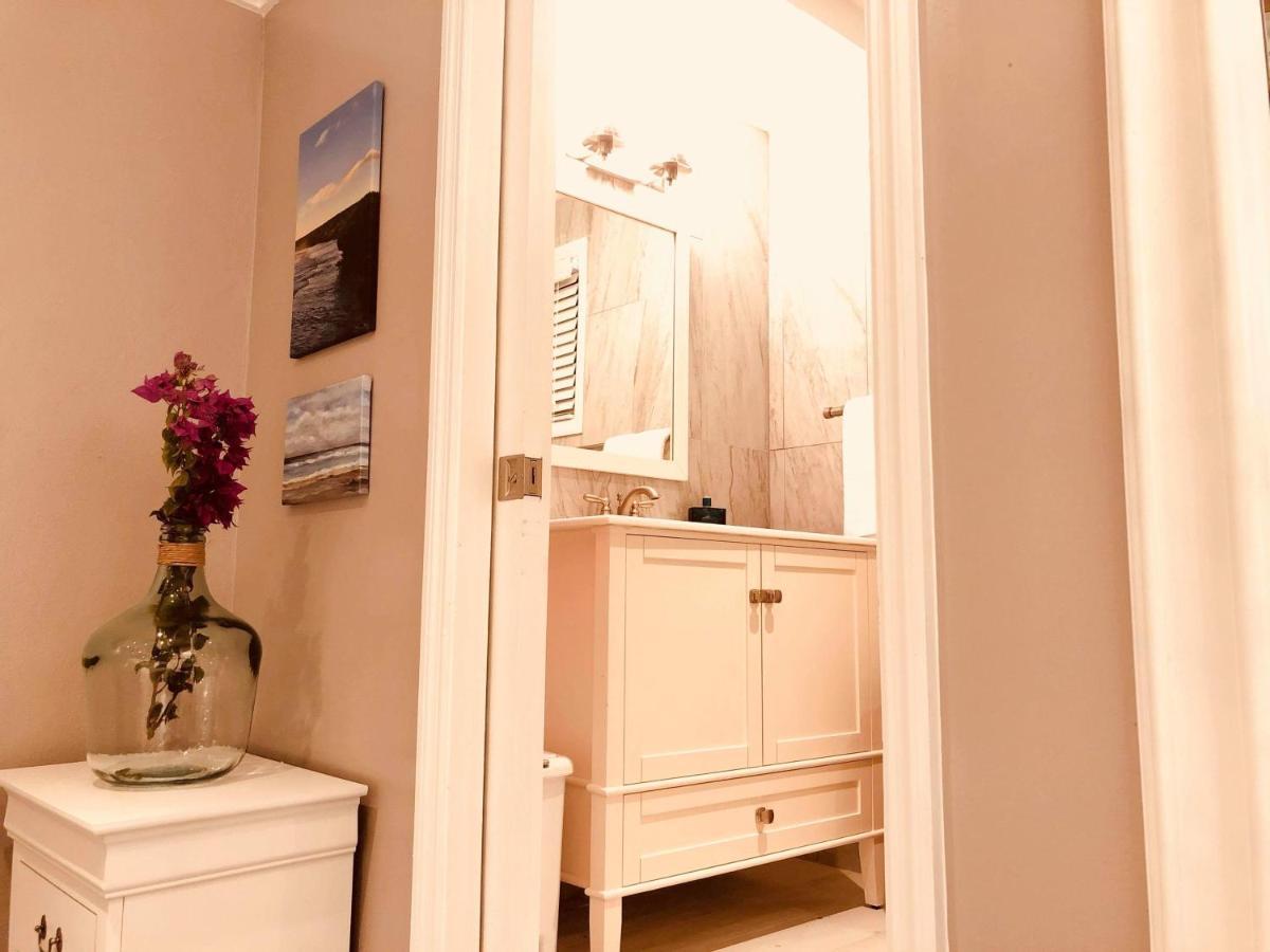 נסאו Elegant Marble Suite #6 מראה חיצוני תמונה